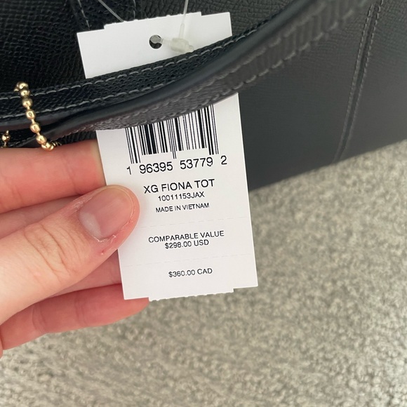 NWT Coach City Tote Bag Black Double Face Leather Casual Luxury Minimalist Chic - Picture 3 of 4